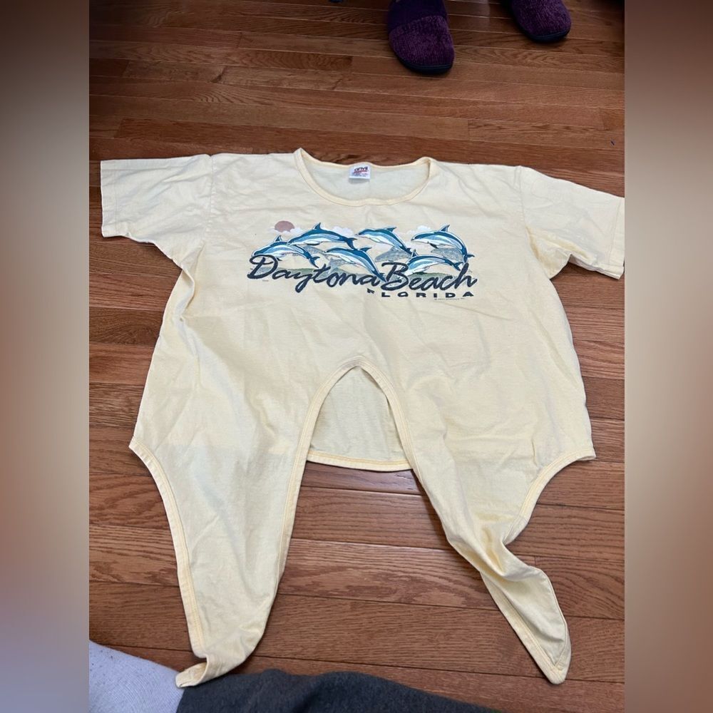 Vintage Single Stitch Dolphin Tie Tshirt